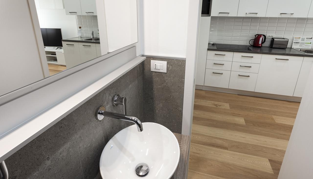 Italianway-Segrino Apartment Милано Екстериор снимка
